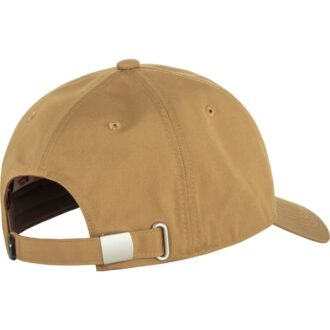 Gorra clásica con insignia
